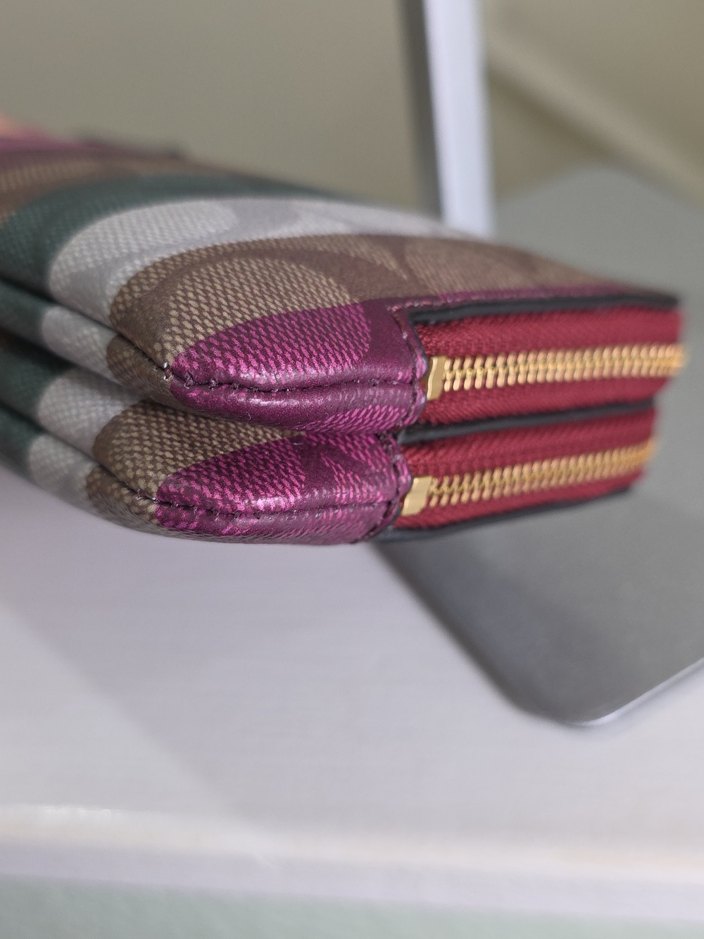 COACH C6022 Multicolor Striped Wristlet with Double Corner Zip Like NEW - Picture 7 of 13